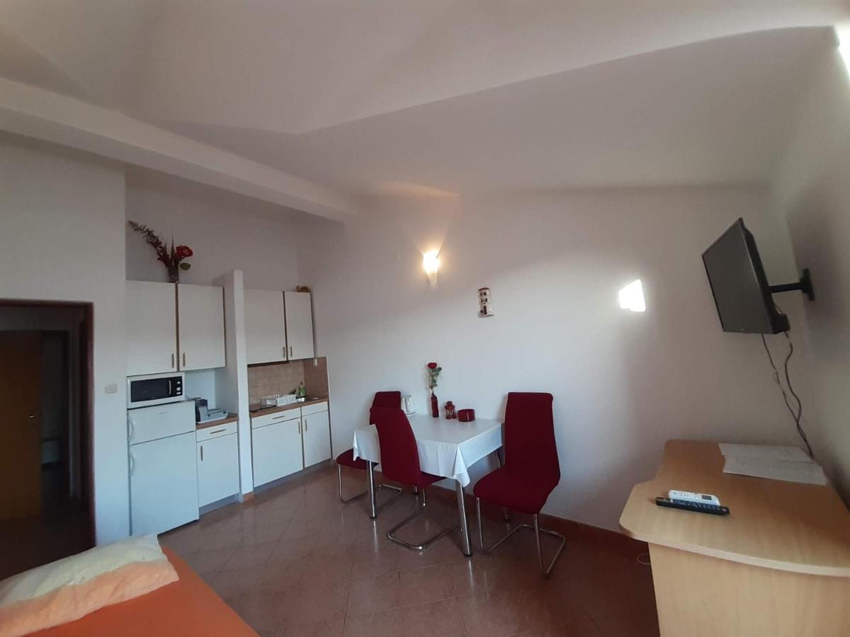 Apartments Nera טיסנו מראה חיצוני תמונה